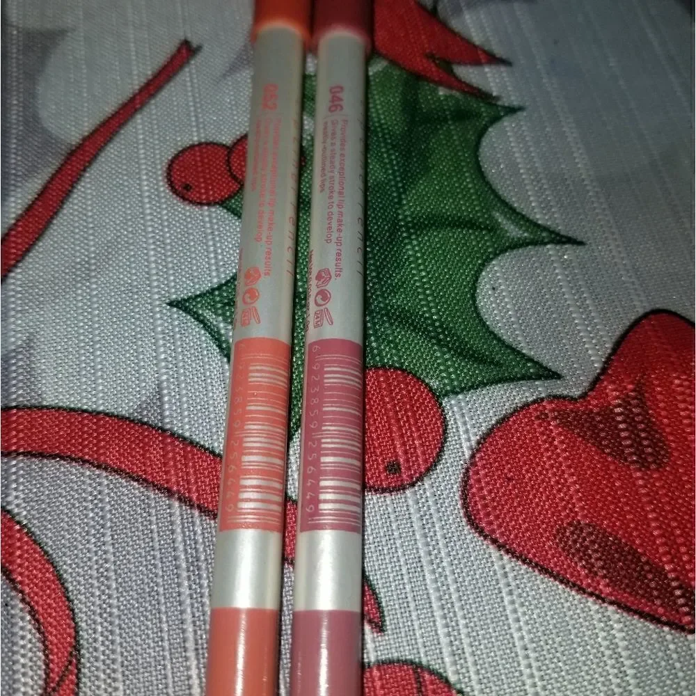 Lip liner